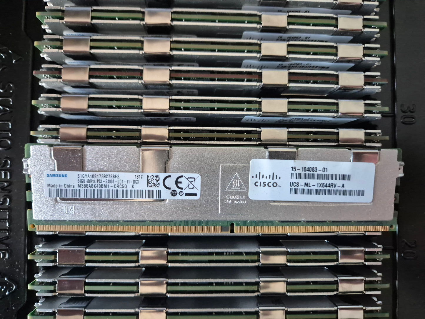 Samsung 64GB DDR4-2400 LRDIMM 4DRx4 ( M386A8K40BM1-CRC )